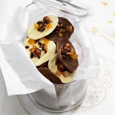 Mendiants chocolat aux fruits secs et fruits confits