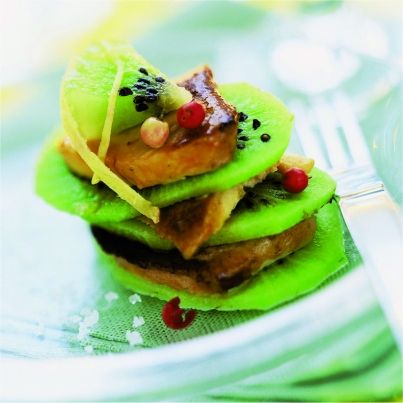 Mille-feuilles de kiwis et de foie gras poêlés