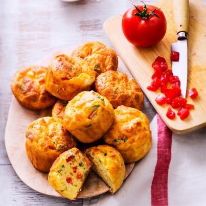 Mini-Cakes Tomates grappes, Feta, Basilic, Graines de Courge Grillées