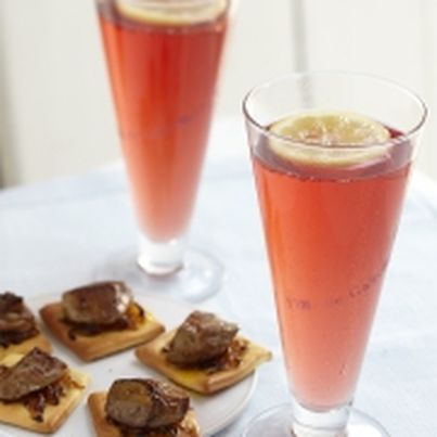 Mini-pizzas au foie gras fermier des Landes et Cocktail au Floc de Gascogne