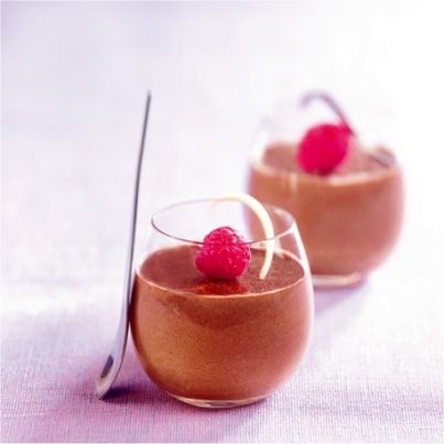 Mousse au chocolat noir et framboises