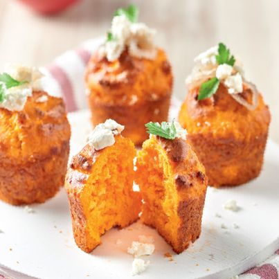 Muffins aux Tomates, Oignons Caramélisés et Feta