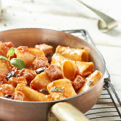 Paccheri au Thon, Polpa Datterini et Olives Noires