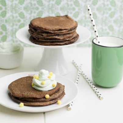 Pancakes au chocolat et chantilly pistache
