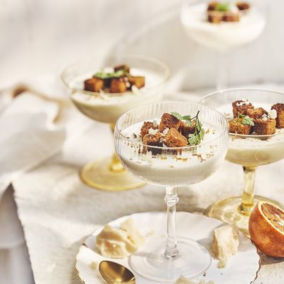 Panna cotta au Parmigiano Reggiano, Dés de Pain d'Epices Toastés