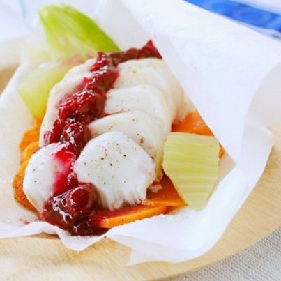 Papillote de cabillaud à la cerise acidulée