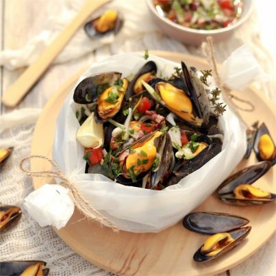 Papillote de Moules de bouchot de la Baie du Mont Saint-Michel et sa sauce vierge