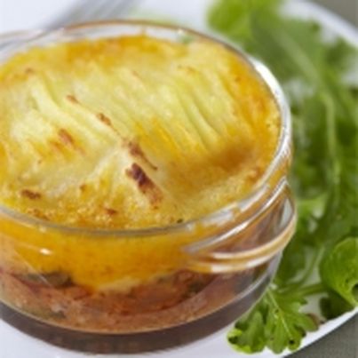 Parmentier de bœuf à la courgette façon provençale, salade de roquette