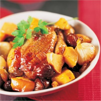 Pigeonneaux caramélisés aux Pink Lady®, raisins blancs et marrons