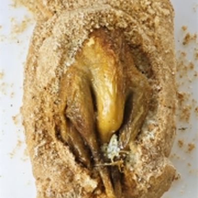 Pintade Fermière d'Auvergne rôtie en croûte de sel et thym