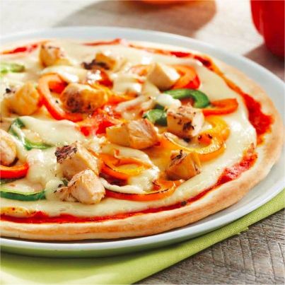Pizza au poulet et poivrons grillés