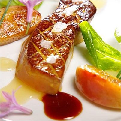 Poêlée de foie gras à la fleur de sel et pommes Antarès®