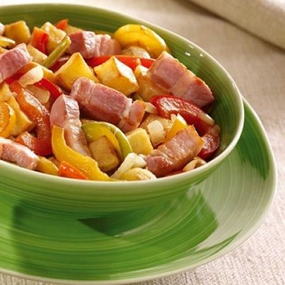 Poêlée de pommes de terre tricolore aux lardons