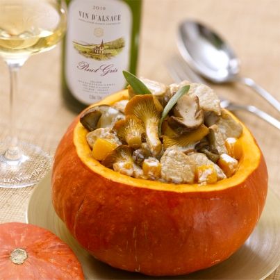 Potiron farci au veau et aux champignons, sauce crémeuse au Pinot Gris d'Alsace