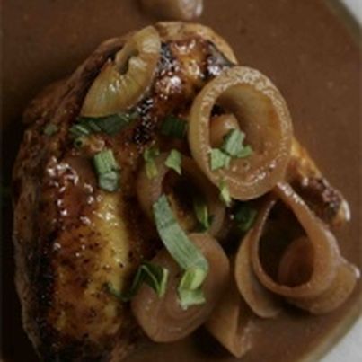 Suprêmes de poulet à l'Aachener Pflümli