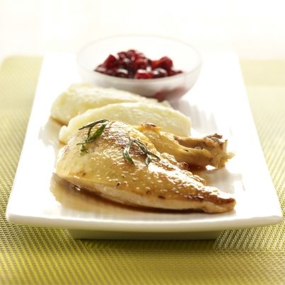 Purée de pommes de terre et céleri-rave, pintade et airelles