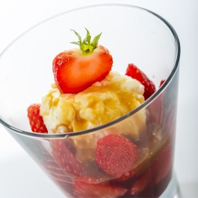 Riz au Lait, Fraises et Caramel au Beurre Salé