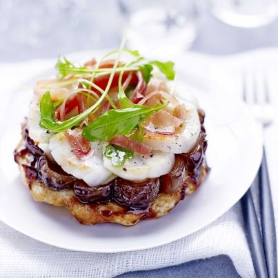 Rosace de Noix de St Jacques snackée, échalotes et Jambon cru Aoste façon Tatin