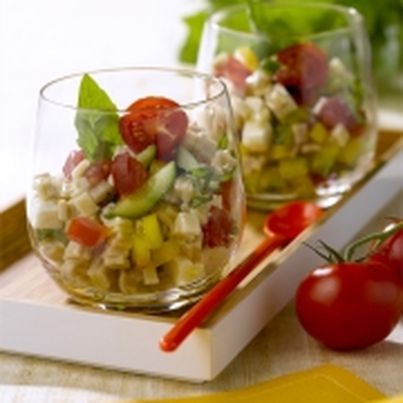 Salade de Crozets, Dés de Tomates, Poivron Jaune et Concombre