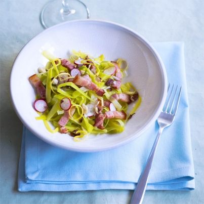 Salade gourmande lardons, poireaux et radis