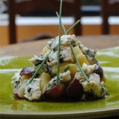 Salade tiède de primeurs du Roussillon aux éclats de roquefort vieux
