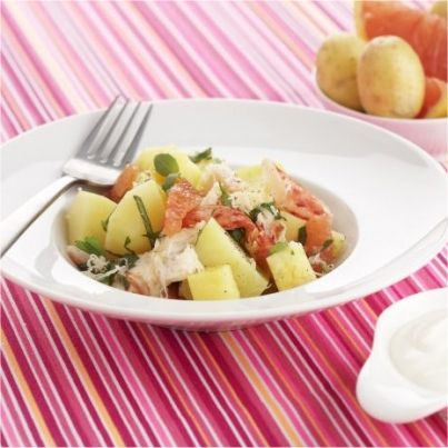 Salade de pommes de terre primeurs tièdes au crabe, ananas et pamplemousse