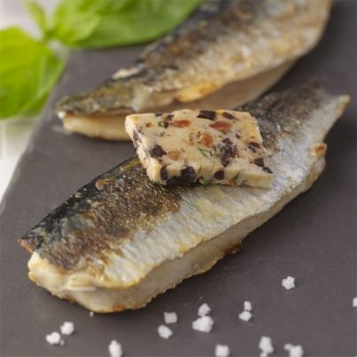 Sardines juste grillées et beurre estival