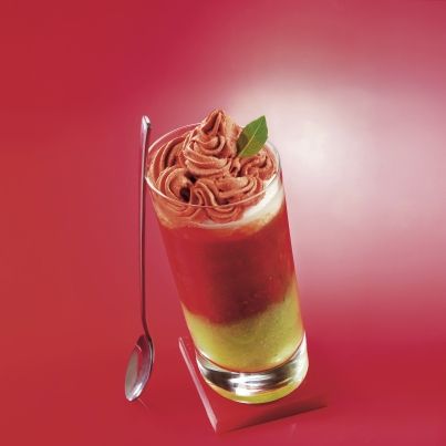 Smoothie de Tomate Mutti, Concombre, Pommes en l'Air en Irish Coffee