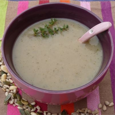 Soupe de Légumes Verts au Camembert
