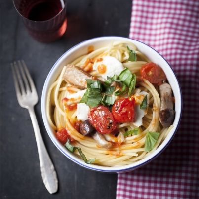 Spaghettoni aux cèpes, mozzarella di buffala et tomates cerise