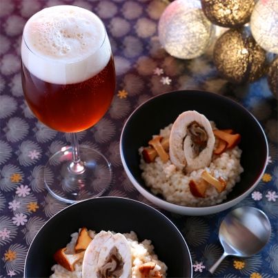 Suprêmes de filet de poulet de Bresse farci, risotto aux girolles