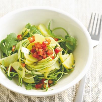 Tagliatelles de courgette, roquette et pommes de terre sauce vierge
