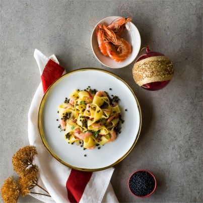Tagliatelles aux crevettes et lentilles beluga