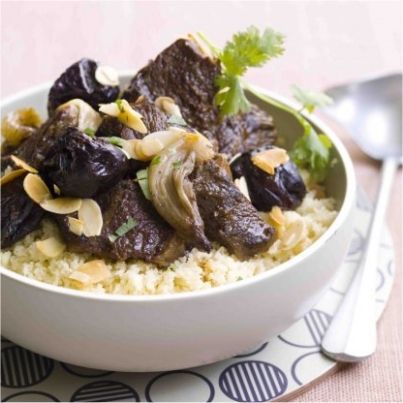 Tajine de joue de bœuf aux pruneaux et amandes