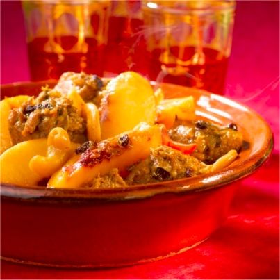 Tajine de veau aux pêches de nos Régions et aux noix de cajou