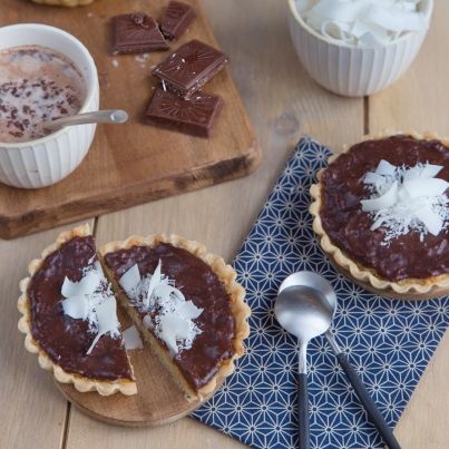 Tarte au chocolat noir et noix de coco