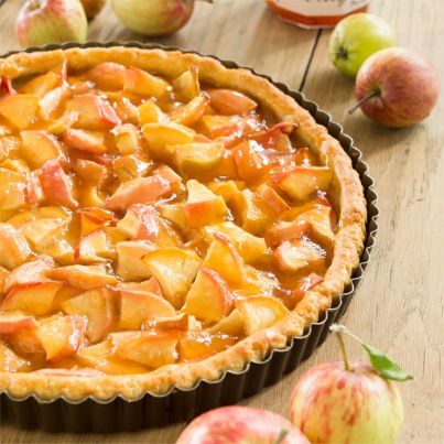 Tarte aux pommes et à la gelée de coings