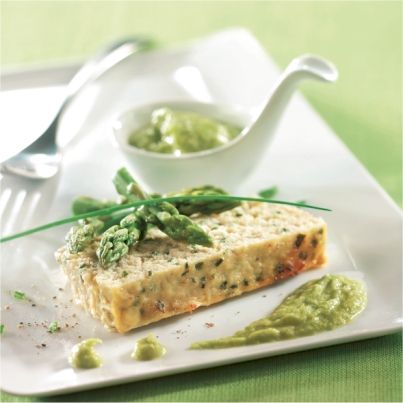 Terrine de rascasse et crabe, crème d'asperges