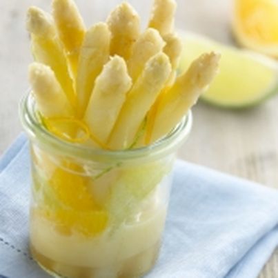 Vapeur d'Asperges des Sables des Landes à la vinaigrette d'agrumes