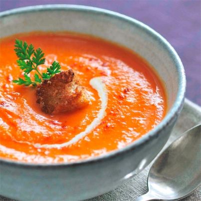 Velouté de carottes bio, lait d'amande et croûtons au cacao