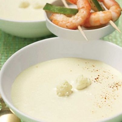 Velouté de choux-fleurs à la cannelle, grosses crevettes et citrons grillés