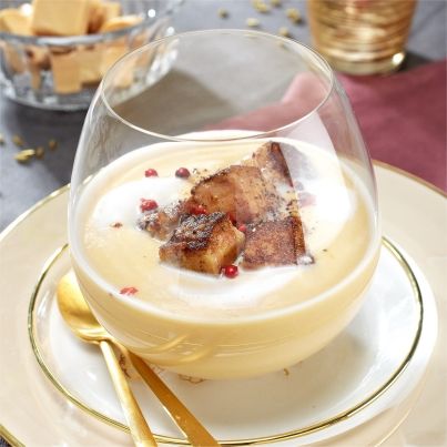Velouté de cocos blanc et de foie gras poêlé