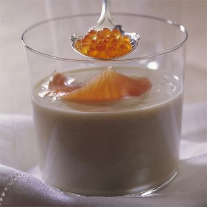 Velouté d'Endives à la Truite fumée et oeufs de Truite