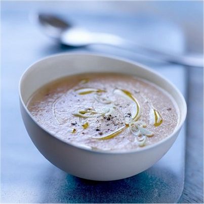 Velouté de tomates au lait de coco et à la citronnelle