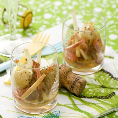 Verrine de Saint-Jacques, lard fumé et pomme acidulée, sauce gingembre