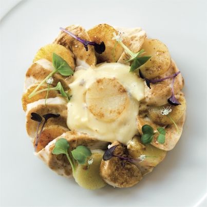 Volaille rôtie, pomme de terre et crème de Vacherin Mont d'Or AOP