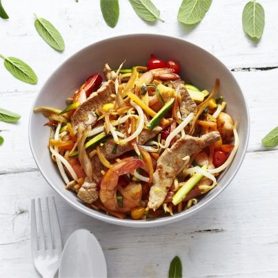 Wok de veau et de crevettes à la sauge